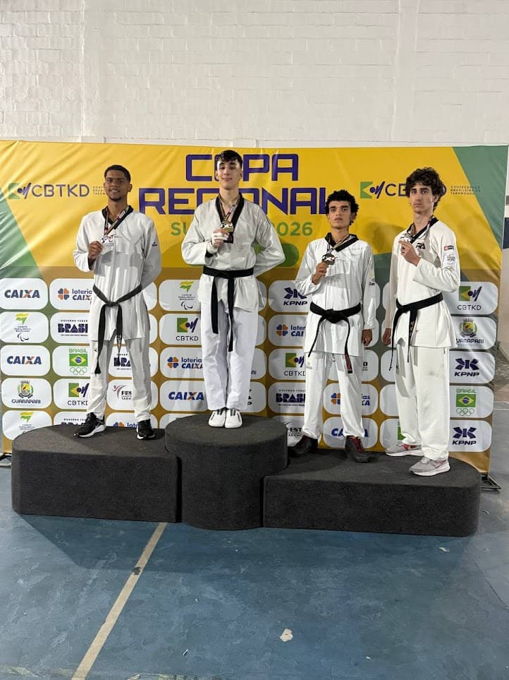TKD Olimpios arrasa na Copa Regional Sudeste 2026 com 18 medalhas na faixa preta - foto 2